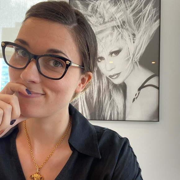 Meet your Posher, Britt - Picture 5 of 5